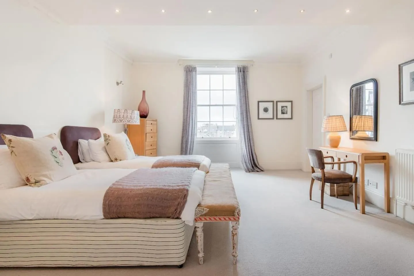 Apartamento Super Central - Georgian Double Upper Flat With Castle Views In New Town Edimburgo